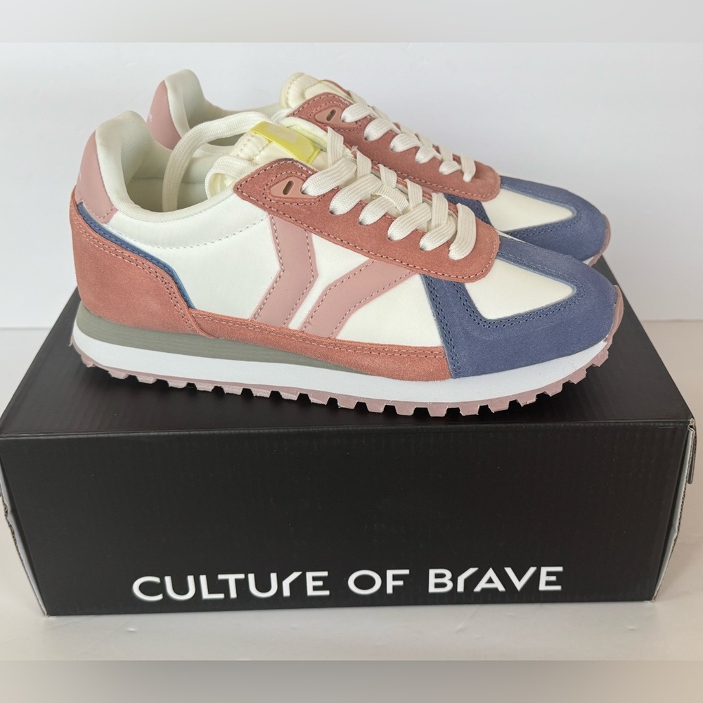 Culture of Brave Joy Sneakers Women 38 (7-7.5)